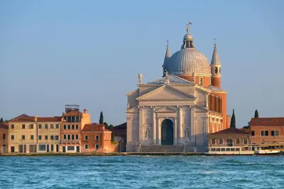 Paesaggio naturale nelle vicinanze della casa vacanze