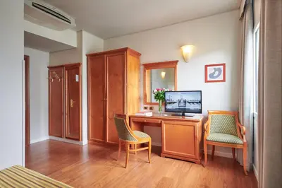 TV o dispositivi per l'intrattenimento presso Hotel Plaza