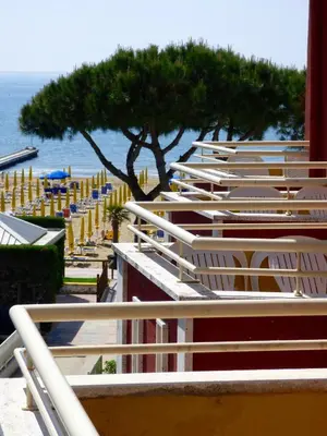 Vista generica sul mare o vista sul mare dall'interno dell'hotel
