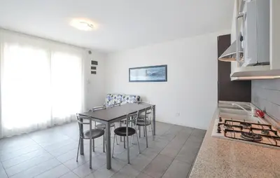Cucina o angolo cottura di Amazing Apartment In Cavallino-Treporti