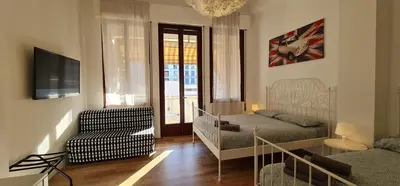 TV o dispositivi per l'intrattenimento presso Takate Collection