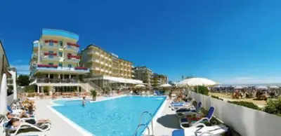 Piscina di Hotel Condor o nelle vicinanze