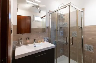 Bagno di Monolocale - Piano terra - Ingresso indipendente