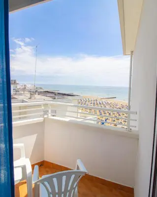 Vista generica sul mare o vista sul mare dall'interno dell'hotel