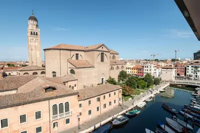 Vista generica su Chioggia o vista sulla città dall'interno dell'hotel