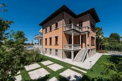 Edificio in cui si trova la villa