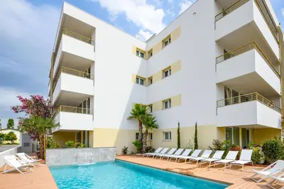 Piscina di Residence Sunlight o nelle vicinanze