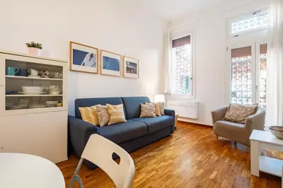 Area soggiorno di Rialto Quiet Heritage Casa Veronica - 5 guests - 5 mins Rialto