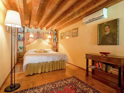 Letto o letti in una camera di Villa in Venice with Private Pool & Park