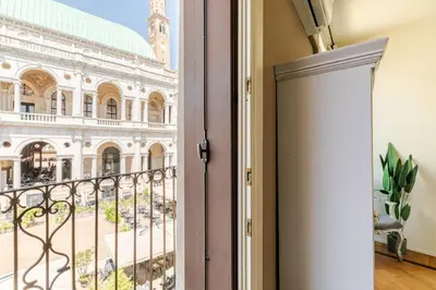 Balcone o terrazza di iHOMES-Luxury Junior Suite vista Basilica Palladio