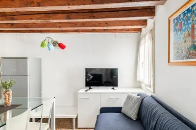 TV o dispositivi per l'intrattenimento presso Maison del Calice-iHOMES