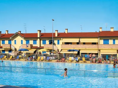 Piscina di Apartment Solmare-9 by Interhome o nelle vicinanze