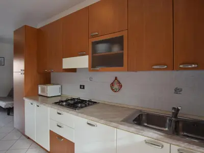 Cucina o angolo cottura di Apartment Acquamarina-4 by Interhome