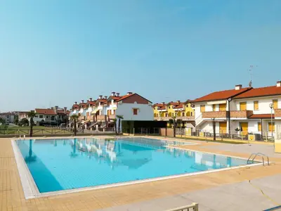 Piscina di Apartment Solmare-10 by Interhome o nelle vicinanze