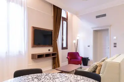 TV o dispositivi per l'intrattenimento presso Be Mate Ponte di Rialto