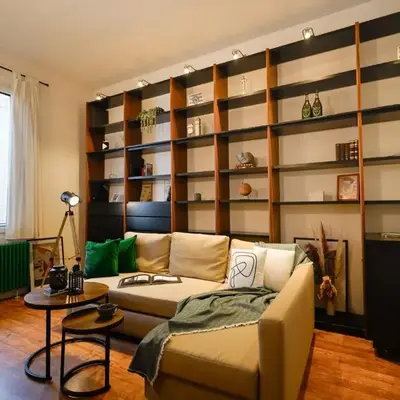Entire Industrial Flat Venice with Patio - Free Parking