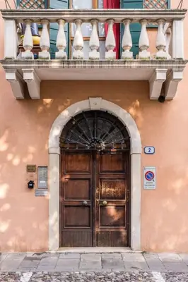 Facciata o entrata di enJoy Home - Bilocale sulle Riviere nel cuore di Padova