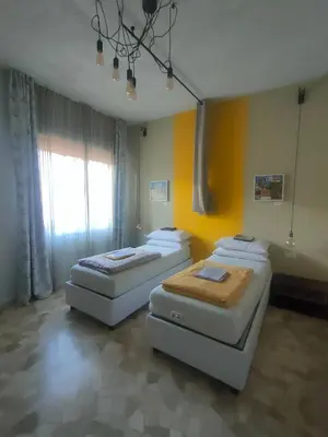 Letto o letti in una camera di Zeljko's luxury hostel