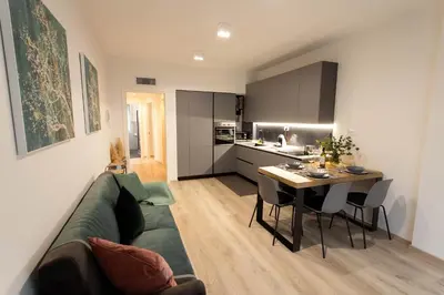 Cucina o angolo cottura di Moderno Appartamento 140 Bassano Centro