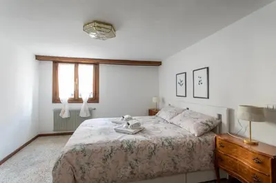 Letto o letti in una camera di Romantic Bassano - 2 bedrooms apartment