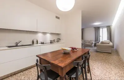 Cucina o angolo cottura di Scaleter - a fine luxury apartment in Palazzo with canal view