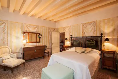 Letto o letti in una camera di Explore Venice from a Sophisticated Hideaway in San Polo