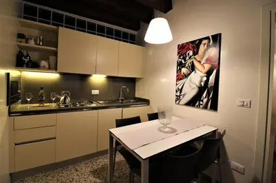 Cucina o angolo cottura di San Marco charming apartment with canal view