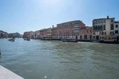 Vista sul fiume nelle vicinanze dell'appartamento