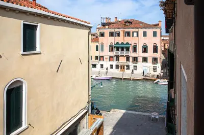 Vista sul fiume nelle vicinanze dell'appartamento