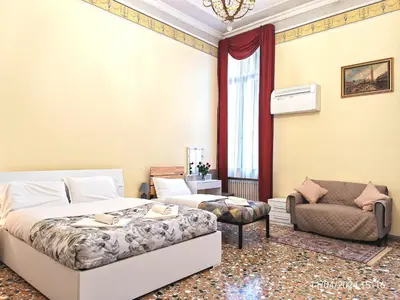 Area soggiorno di Venice Tourist House