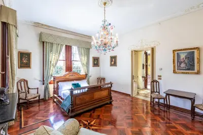 Area soggiorno di Villa Liberty Venezia - DIMORA STORICA vicino Venezia - Jacuzzi, gardens, parking