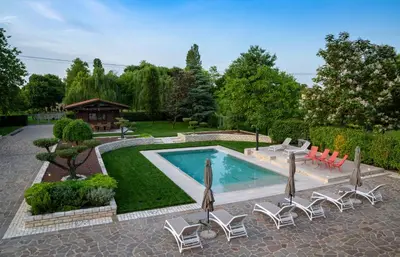 Piscina di Il Filo Rosso B&B o nelle vicinanze