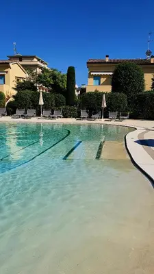 Piscina di Family Garden Apartment – Borgo dei Fiori o nelle vicinanze