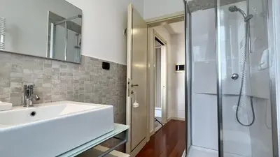 Bagno di Vivaldi Canal View