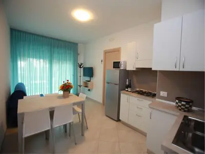 Cucina o angolo cottura di Elegant apartment near the beach