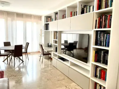 Biblioteca nell'appartamento