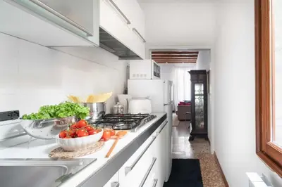 Cucina o angolo cottura di PALAZZO SAN SAMUELE - elegant apartment in San Marco