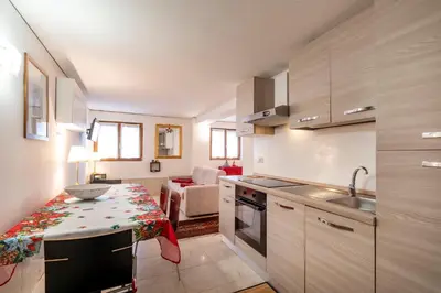 Cucina o angolo cottura di Rubino Flat Canal View